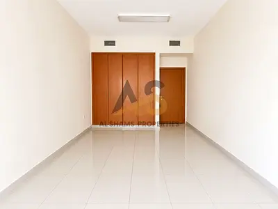 Spacious 2 BHK with balcony and wardrobe near Dubai border…