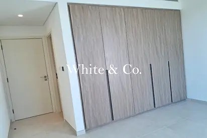 Single Row | Close to Park | Vacant Unit