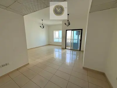 شقة واسعة مكونة من غرفة نوم واحدة متاحة للإيجار إطلالة مفتوحة مع شهر مجاني و باركن وجيم ومسبح