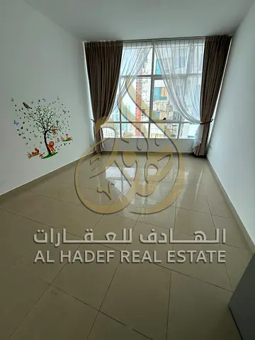 **شقة غرفتين وصالة للإيجار السنوي في الخان – موقع مميز، تشطيبات نظيفة، مساحة مريحة، قريبة من كورنيش البحيرة وجميع الخدمات، مناسبة للعائلات والأفرا