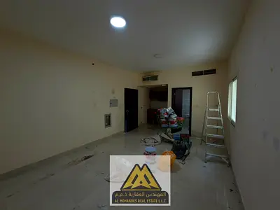 استديو للايجار السنوي بالنخيل عجمان تاني صف من كورنيش عجمان مساحه كبيره تكييف مركزي صيانه فري بالقرب من كل الخدمات سهل المخرج للشارقه ودبي مطبخ شبه من