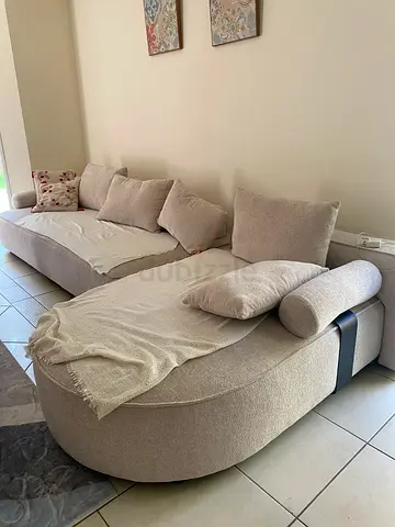 White Sofa Pan Emirates
