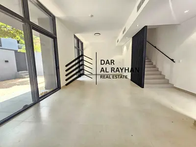 4 Bedrooms》》Corner Townhouse with Majlis》》 For Rent
