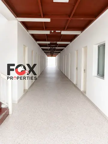 🏢 سكن عمال للإيجار | 50 غرفة | شامل جميع الفواتير | الجرف الصناعية – عجمان