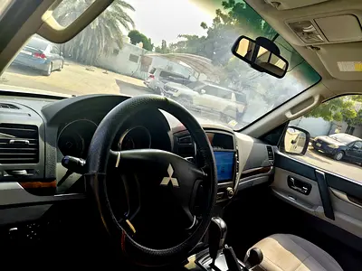 Mitsubishi Pajero GLS 2011 GCC Specs