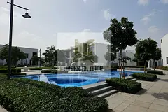 Prime Location| Vacant | Close to Park | Spacious