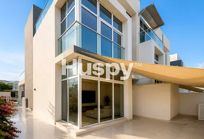 Corner Unit | External Kitchen | Back to Back