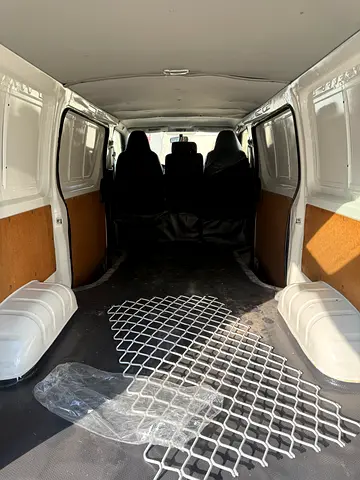 2015 Toyota HIACE 照片 4