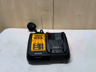 DEWALT DCB107 CHARGER