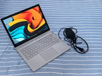 Surface Book 3 (13) 4gb Nvidia - Core i7 - 16gb ram - 256gb SSD - Total Clean