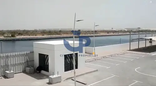 Stunning 1BR APT | Prime Area | Water Canal View