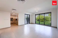 Vacant | Single Row | Well Maintained — 2
