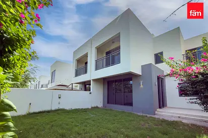 Vacant | Single Row | Well Maintained