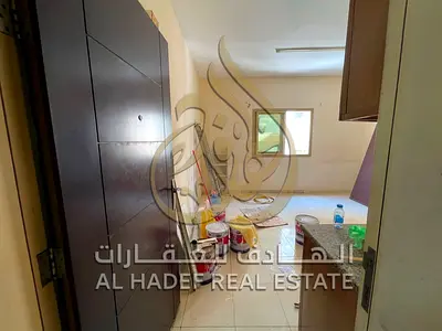 # ✨ استوديو للإيجار السنوي في النباعة – بجوار مبارك سنتر، الشارقة ✨  فرصة مميزة لاستئجار **استوديو** في **منطقة النباعة – الشارقة**، بموقع حيوي **بجوا