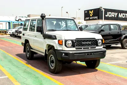 Toyota Land Cruiser LC76 4.0L 2026 with diff lock