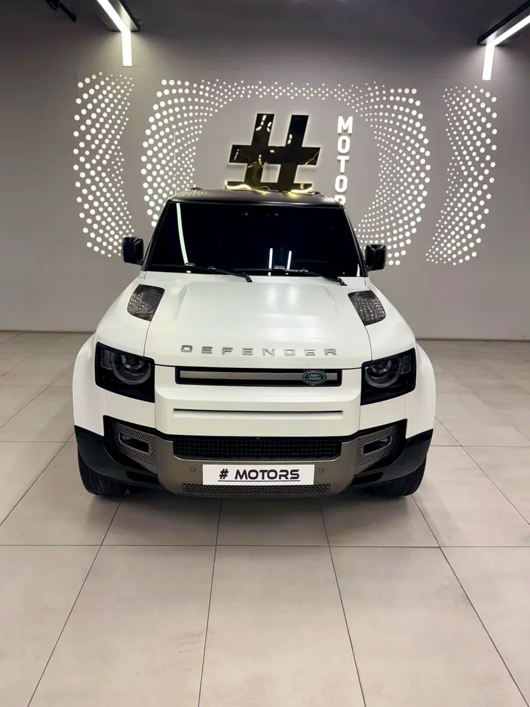 Land Rover Defender 2025