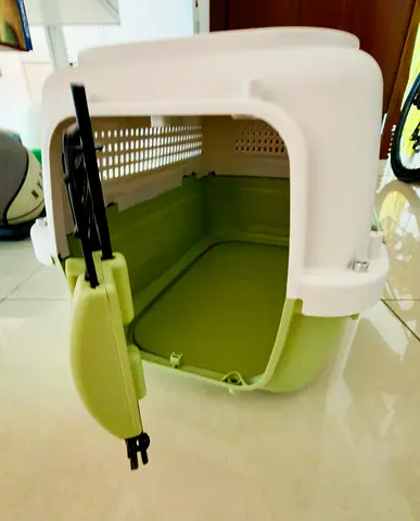 Plastic Pet Carrier with Front and Top Doors - Excellent Condition