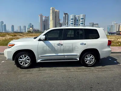 Toyota Land Cruiser GXR 2013 GCC Specs