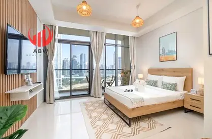 Elegant Studio Apartment | Furnished | Canal View