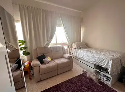Cozy Ladies Room for rent - Prime Location