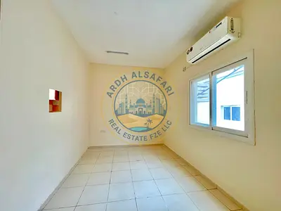 No cash deposit rady to move big size studio Separate kitchen