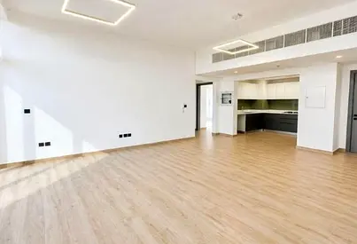 GOLF COURSE VIEW | NEW BUILDING | EQUIPPED KITCHEN