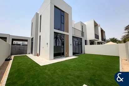 4 Bedrooms | Single Row | Brand New | VOT