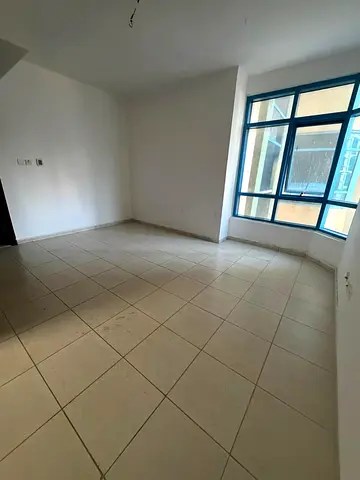 Rare Offer: Large Family Studio in Al Qasimia (Al Nadd) | NO SECURITY DEPOSIT 🌟 Looking for a spacious family studio in a central location without t