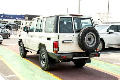 Toyota Land Cruiser LC 76 Base, миниатюра 3
