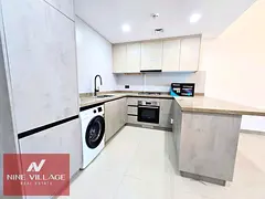BRAND NEW BUILDING - LUXURY 1 BHK - SEMI-FURNISHED - SKYLINE VIEW — 3