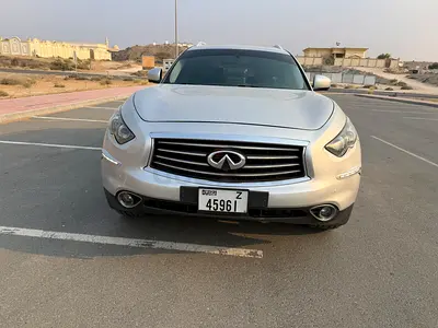 Infiniti QX70s V8 2014 | GCC Specs | Low Mileage