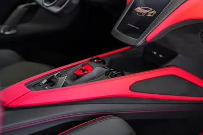 صورة 13 لـ 2024 Lamborghini REVUELTO