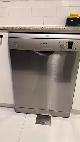 Bosch freestanding stainless steel dishwasher - excellent condition