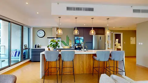 Fully Renovated | Burj View | Corner Unit