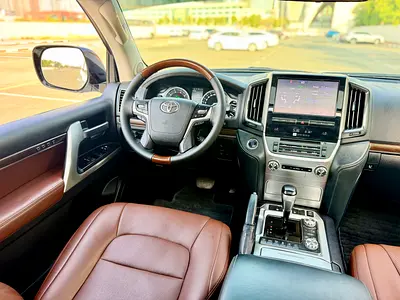 صورة 16 لـ 2021 Toyota LAND CRUISER