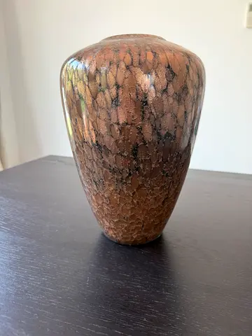 CRYSTAL GALLERY Vase