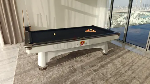 Modern 9ft Pool Table / Billiards Table - Excellent Condition Size 9.fet