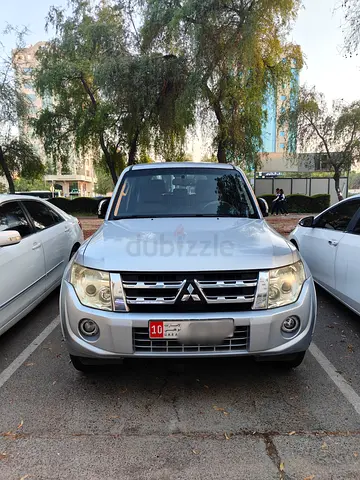 Mitsubishi Pajero 2014 powerful 3.5L v6 engine GLS Medium Line GCC Specs