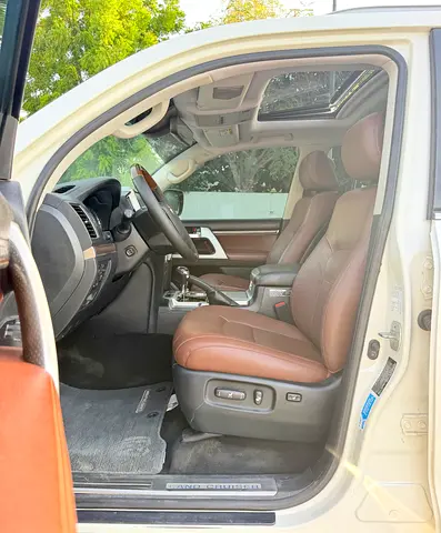 صورة 10 لـ 2021 Toyota LAND CRUISER