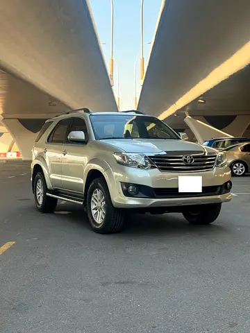 2014 Toyota Fortuner GXR Agency Maintained Single Owner