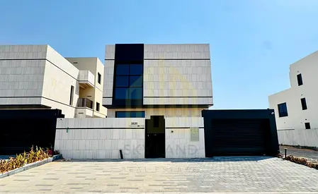 من المالك فقط بمقدم 15 ‎%‎ امتلك فيلا كلاسيك في ارقي مناطق عجمان وبسعر شامل رسوم التسجيل