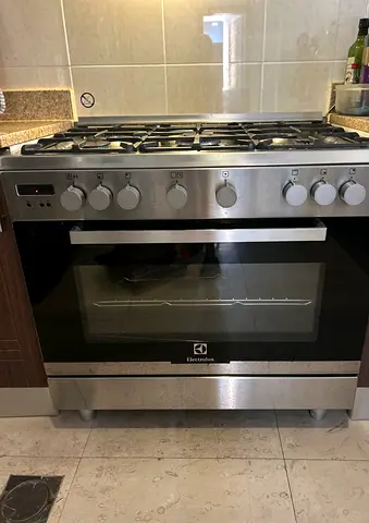 Electrolux Gas Cooker 90x60 - Model EKG941AAOX (5 Burners)