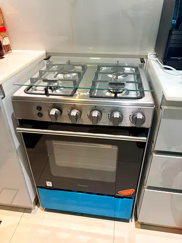 Hisense freestanding gas stove with oven - 4 burners, stainless steel