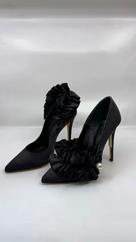 Ingie Satin Black Shoes Size 39