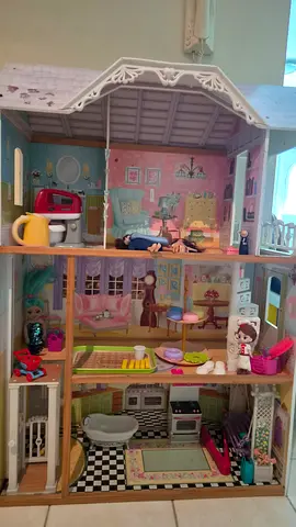 Kidkraft Kaylee Wooden Dollhouse, Almost 4 Feet Tall with Elevator, Stairs and 10 Accessories, Gift
