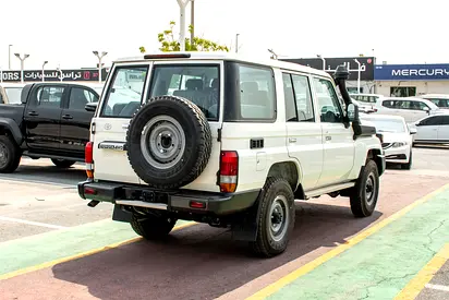 Toyota Land Cruiser LC 76 Base, миниатюра 13