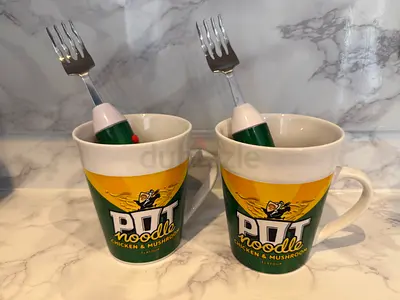 POT NOODLE cup and rotating spoon x2
