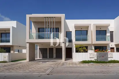 Hot deal | Luxury Townhouse | Prime location
