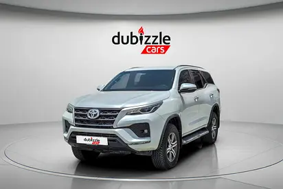 2025 Toyota FORTUNER 照片 3