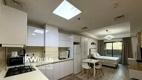 Bright | Furnished | Vacant